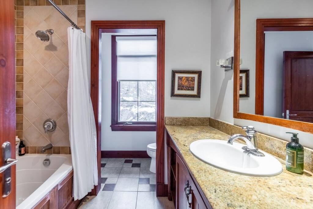 In/ski Out Luxury Tremblant
